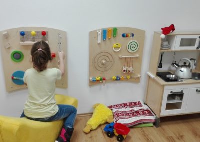 Lions Club ermöglicht Lernwand für Kinder
