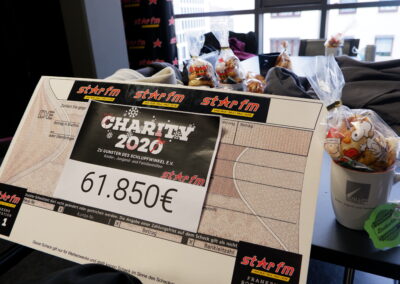 Spendenaktion Radio Star FM Scheckübergabe